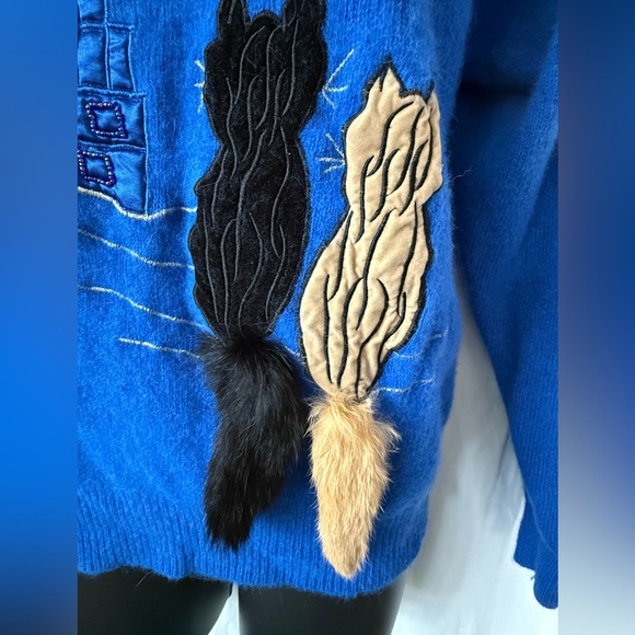 VTG Maple Sweater, Real Fur Tails, Bedazzled Scene, Angora/Lambswool/Nylon *Flaw - Picture 2 of 8